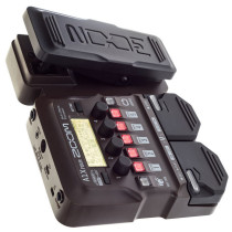 Zoom - A1X FOUR, Pédale multi-effets pour guitare