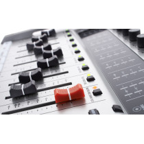 Zoom - R24, Interface, enregistreur et mixeur, 24 pistes, 8 canaux