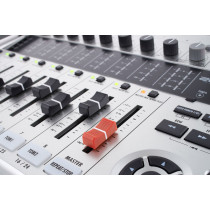 Zoom - R24, Interface, enregistreur et mixeur, 24 pistes, 8 canaux