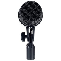 AKG - P2, Microphone dynamique pour instruments basses