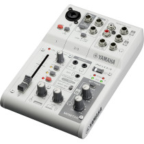 Yamaha AG03MK2 B – USB Audio Interface for Streaming and Podcasting – PC/Mac/iOS Compatible – Built-in Effects – Black
