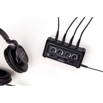 Zoom – ZHA-4, Portable 4-Channel Stereo Headphone Amplifier