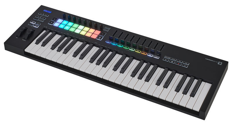 Novation - LAUNCHKEY 61 MK3, USB MIDI Keyboard 61 Keys, 16 Pads, 8